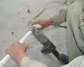 淇滨漏水维修电话